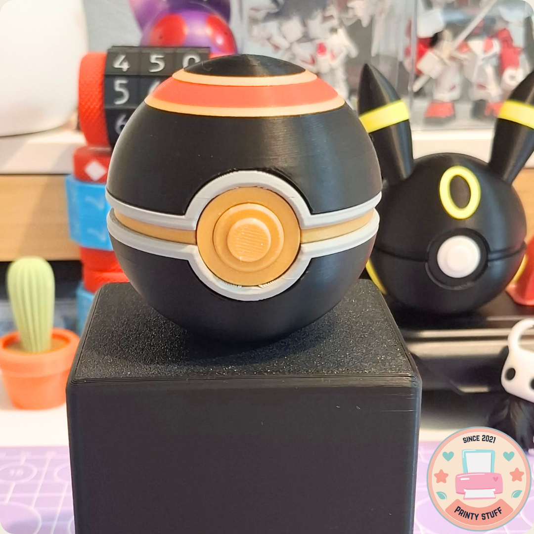 Luxury Pokéball Display